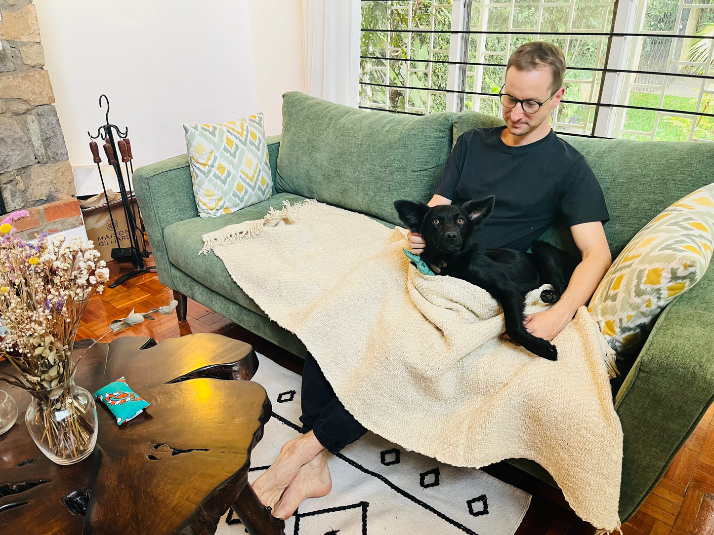 ふわふわで肌触りがいい〜羊毛100%ブランケット