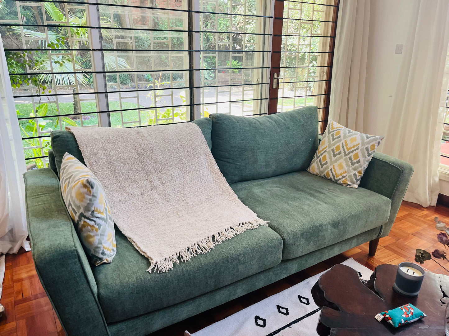 ふわふわで肌触りがいい〜羊毛100%ブランケット